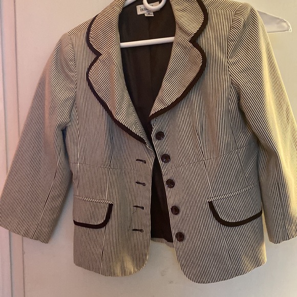 Funky brown striped business suit - Picture 3 of 4